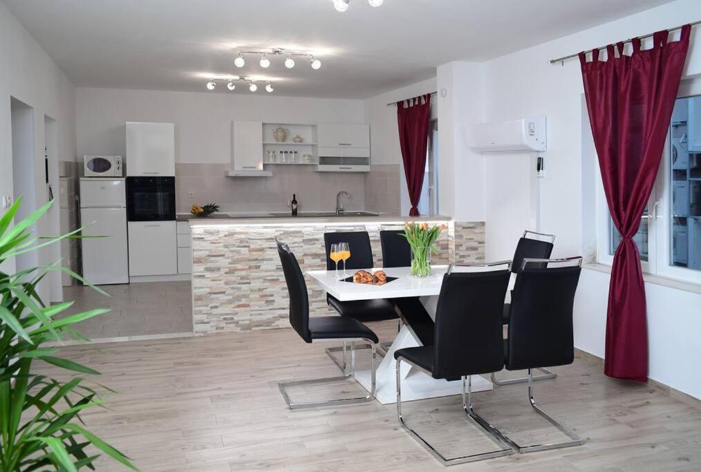 Apartamento Sea Esta *